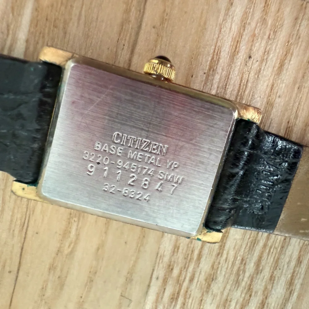 Vintage citizen ladies gold tone tank style watch NEW BATTERY